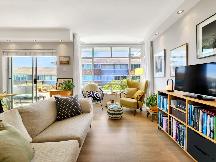 2 Bedroom Property for Sale in Sea Point Western Cape